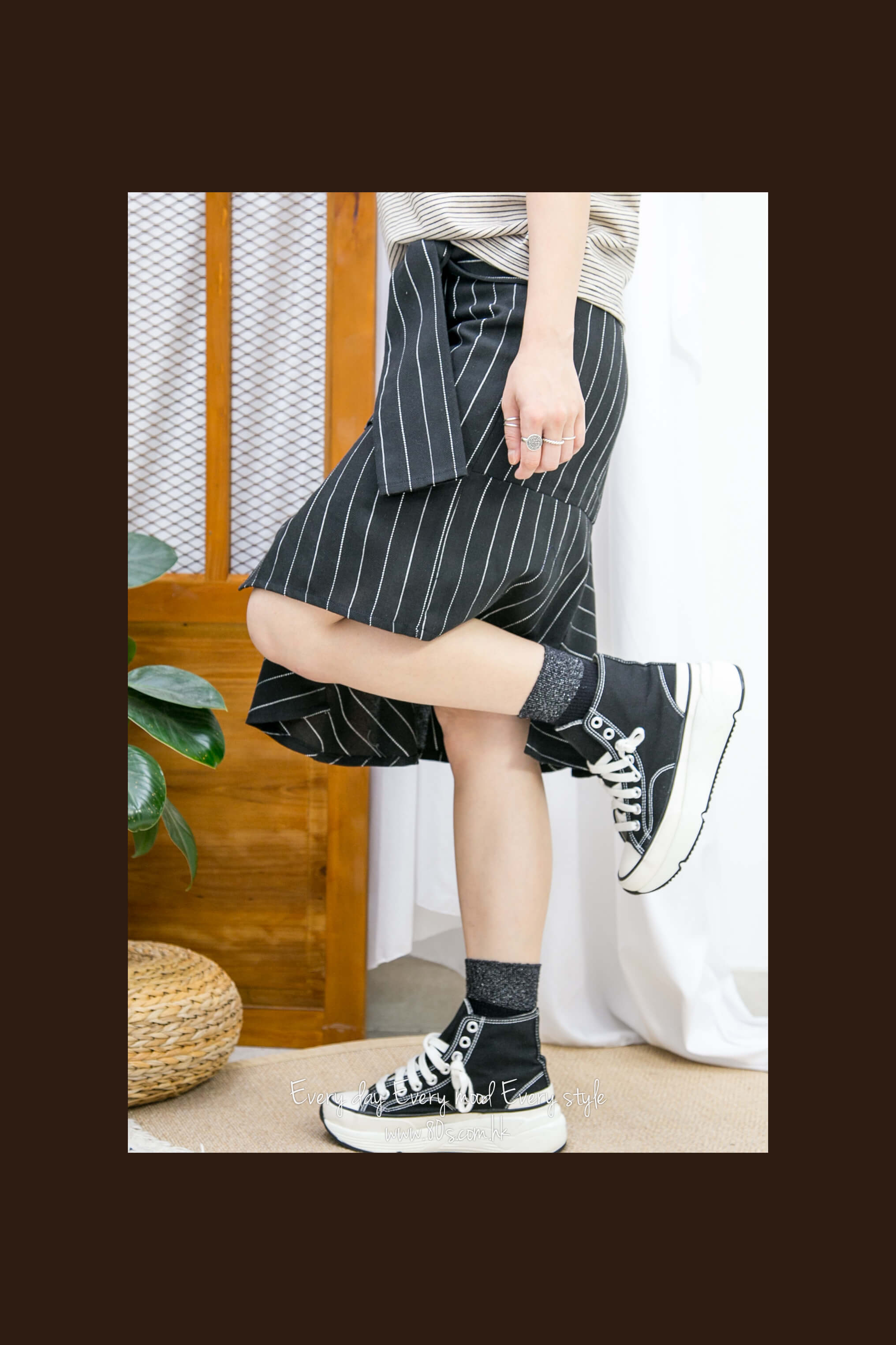 2115-1036-有趣・裙款- 前腰拉鏈 X 後腰橡根 , 不規則下擺 X 前幅釘鈕 , 直紋麻棉料 X 假腰帶半截裙 (韓國) 0